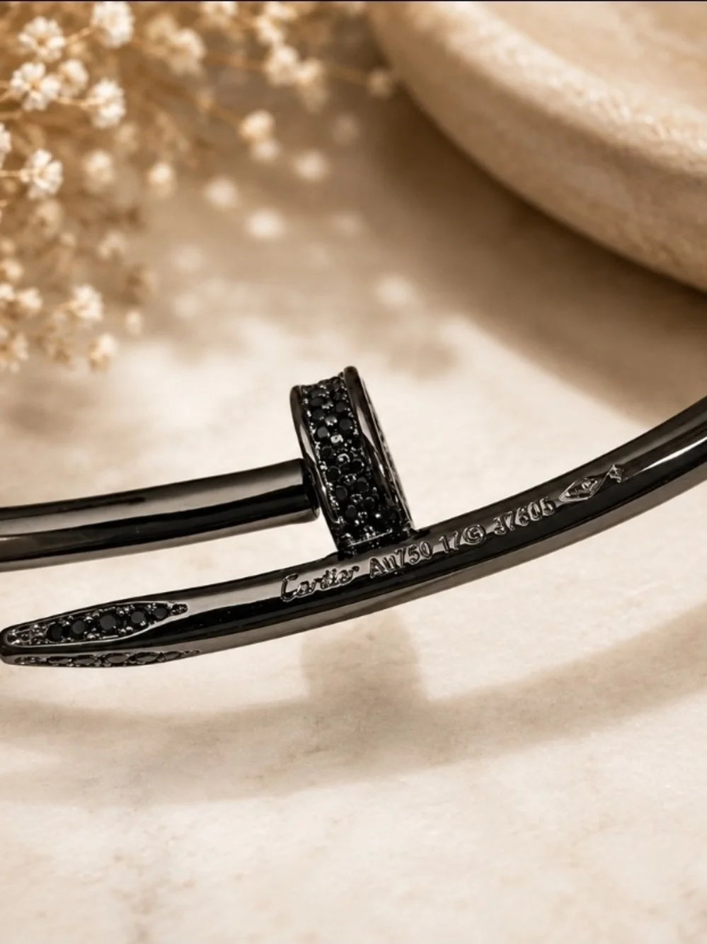 SZ-19 Black Paved Nail-Style Bangle Bracelet